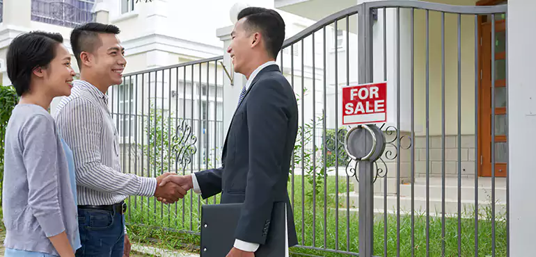 Why Choose Us to Sell Your House in Cos Cob, CT?